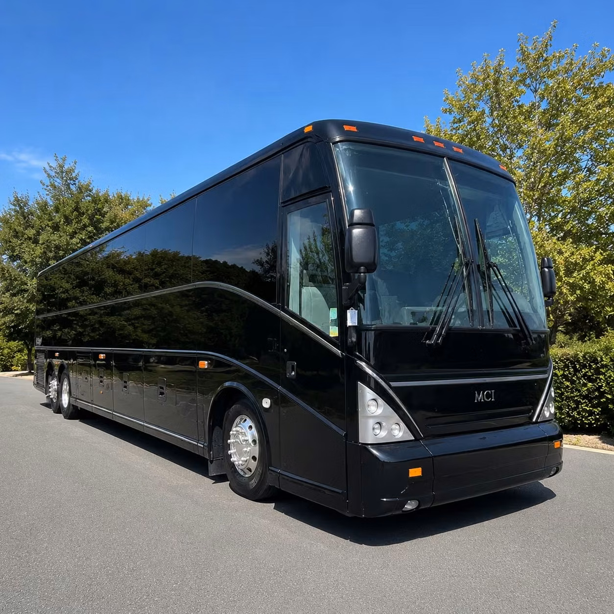 gilbert wedding shuttle bus rentals that keep your guests on schedule
