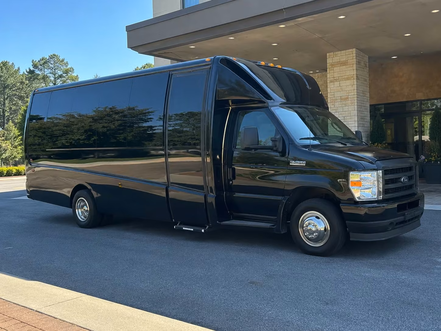 school field trip bus rentals in gilbert